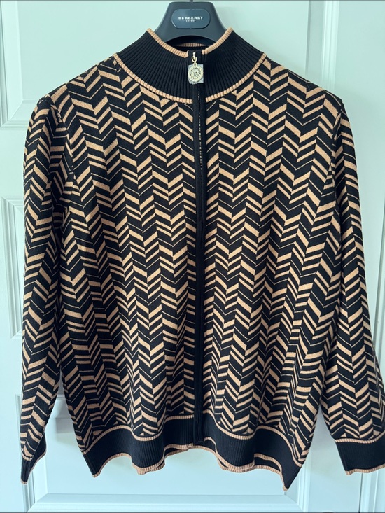 Anne Klein Sweaters - Anne Klein Black and Tan Geometric Zip-Front Turtleneck Sweater